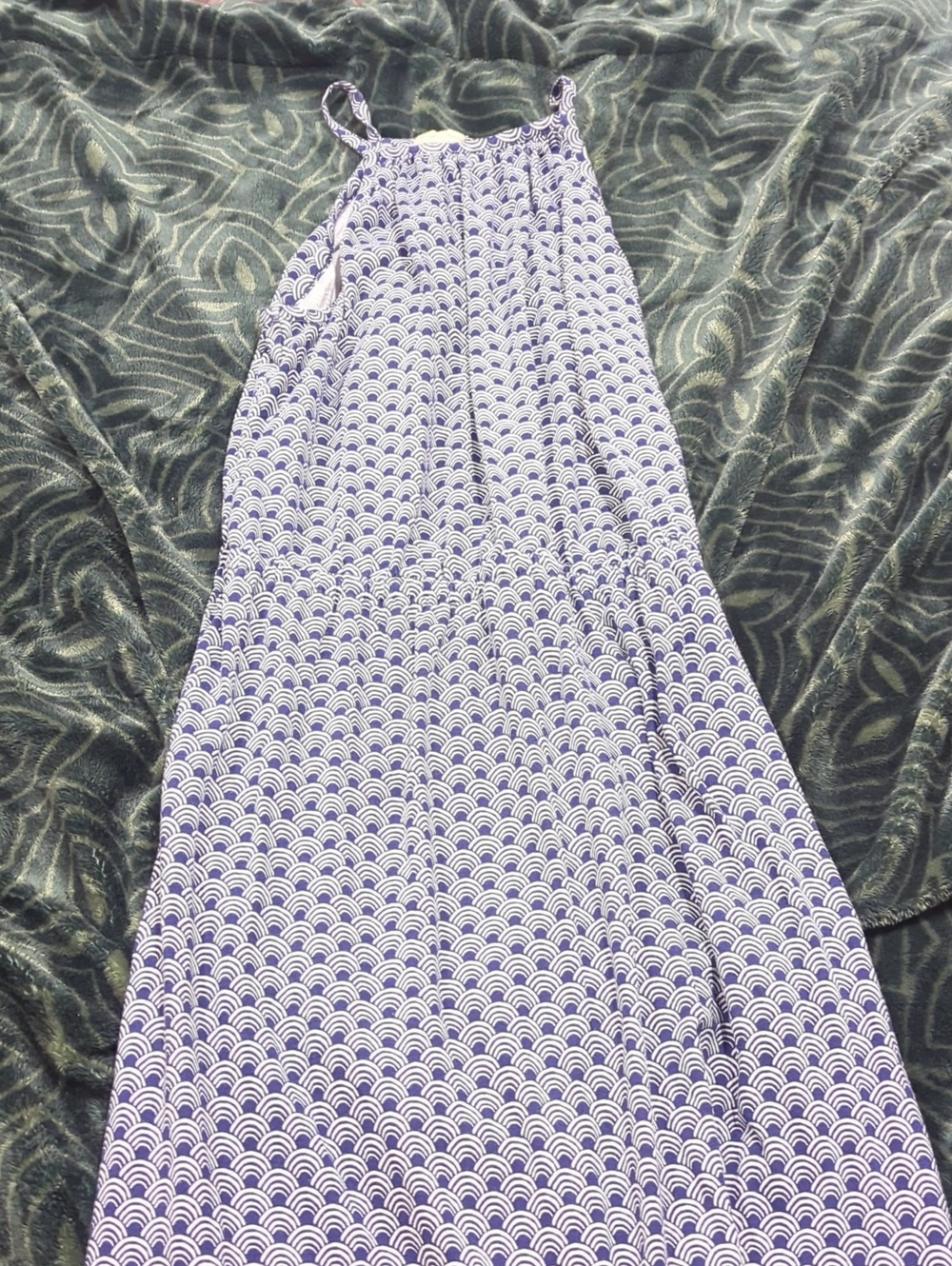Sleeveless Maxi Dress with Blue Wave Print